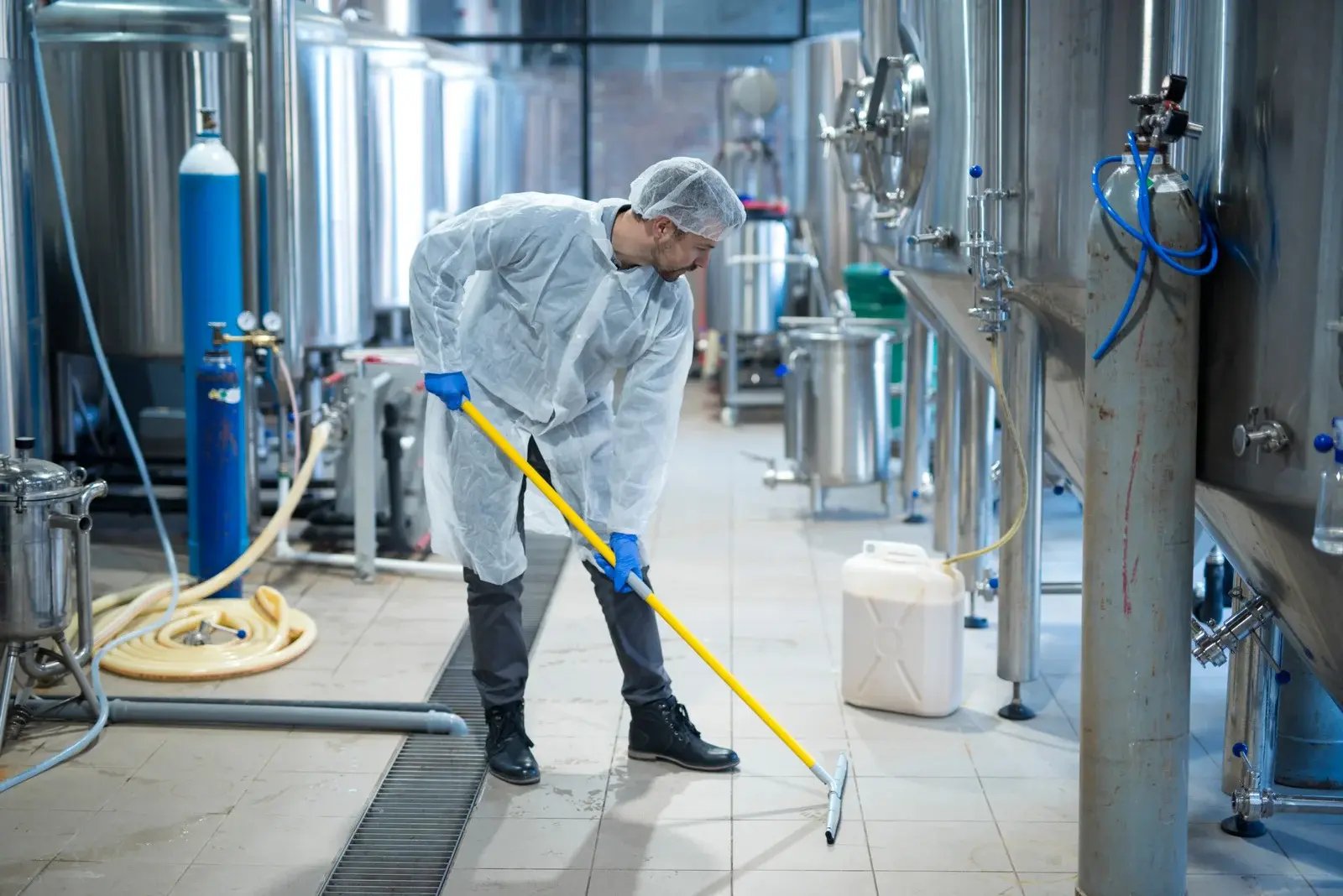 Industrial-Floor-Cleaning