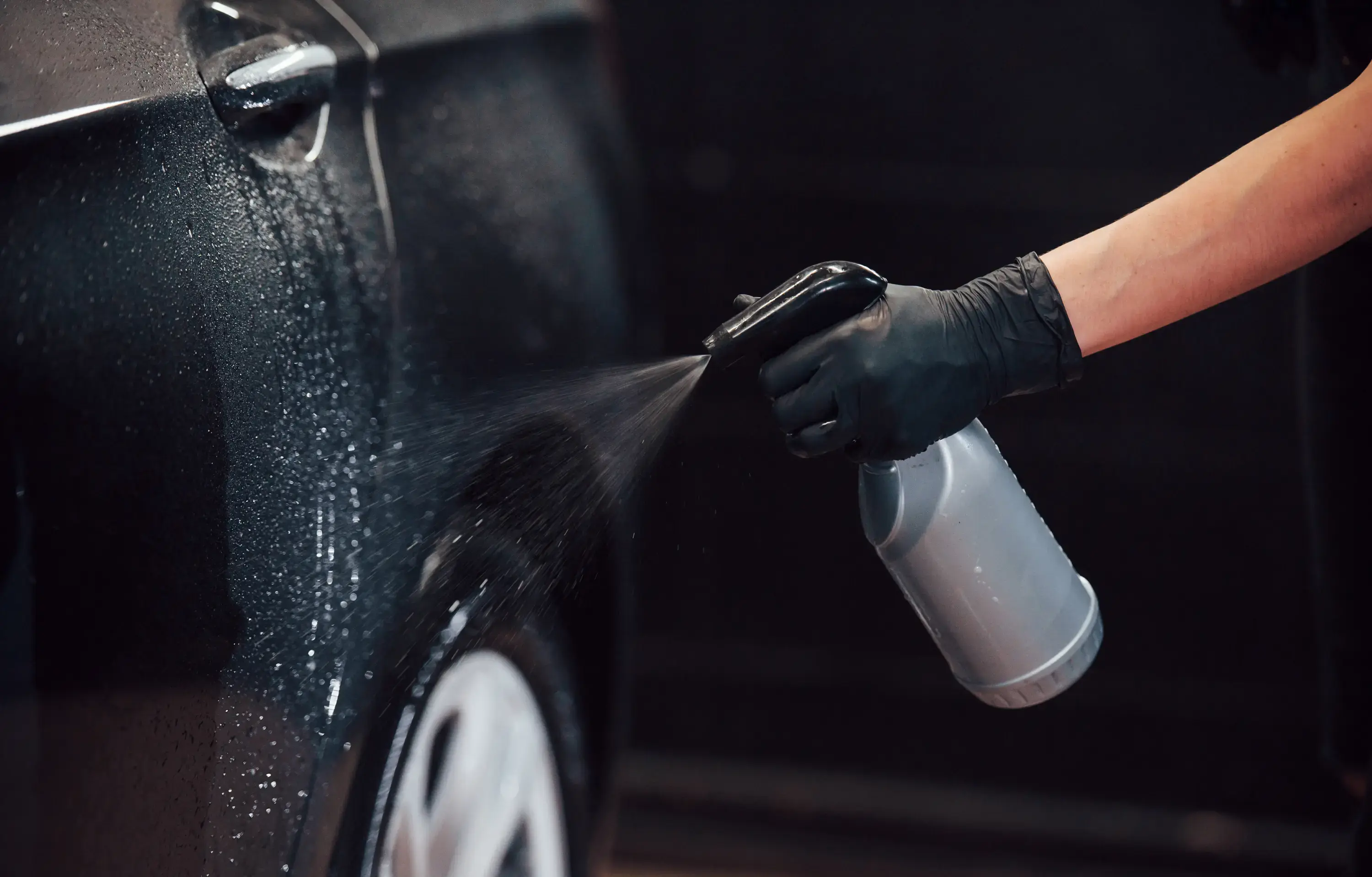 Discover why Water-Based Degreasers are replacing traditional solvents in the automotive industry to improve cleaning, safety and environmental performance. 